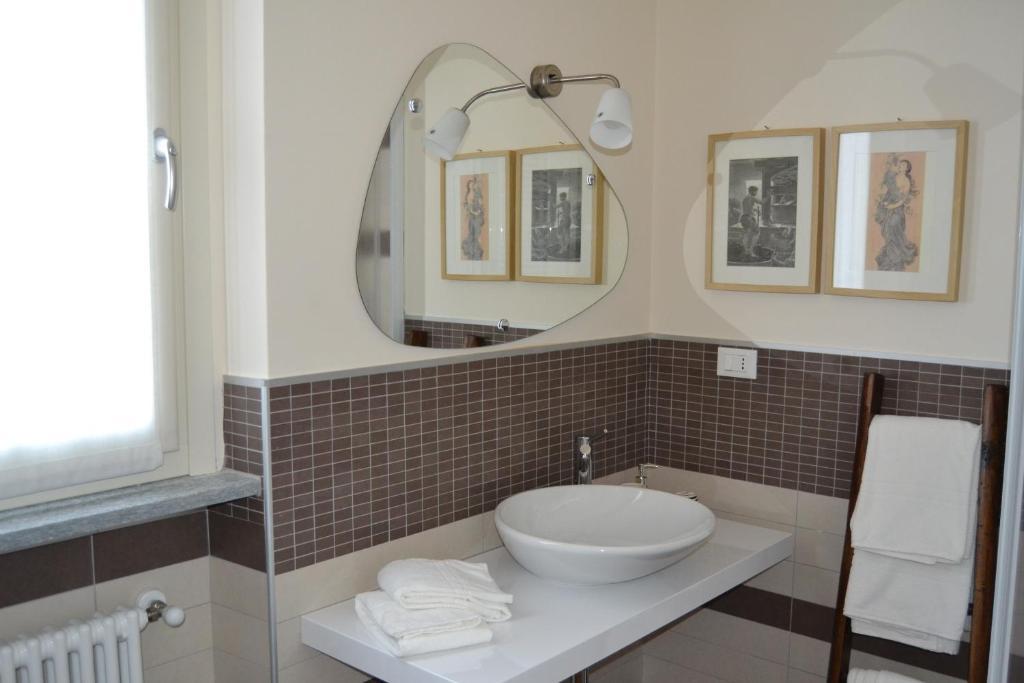 Agriturismo Costa Dei Platani Acqui Terme Rom bilde